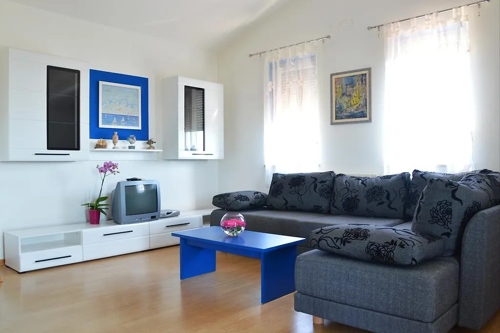 أوماغ Apartment Mira 0*,  كرواتيا